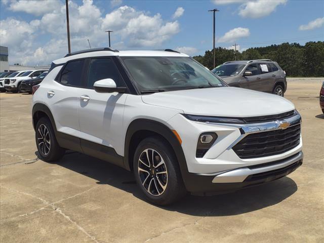 new 2025 Chevrolet TrailBlazer car, priced at $27,075