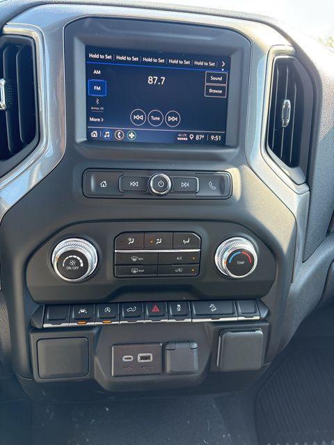 new 2025 GMC Sierra 1500 car, priced at $51,075