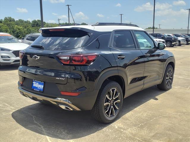 new 2025 Chevrolet TrailBlazer car, priced at $28,090