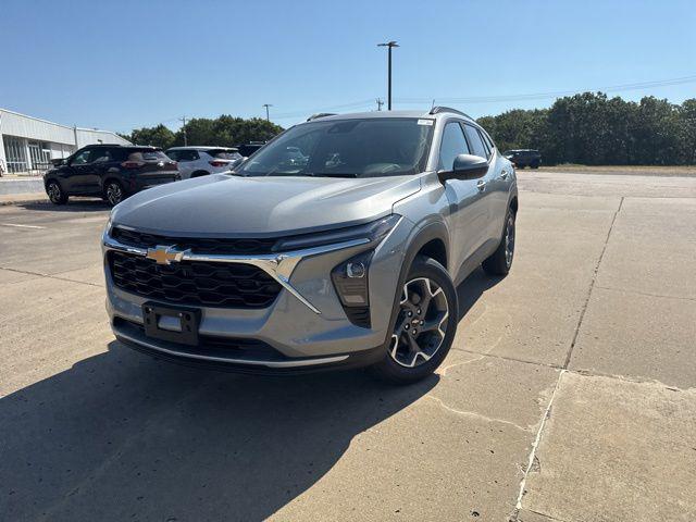 new 2025 Chevrolet Trax car, priced at $25,485