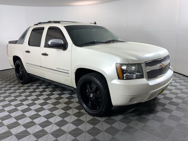 used 2010 Chevrolet Avalanche car, priced at $11,471