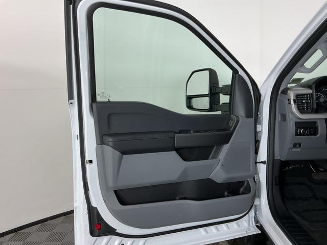 new 2025 Ford F-350 car, priced at $60,040