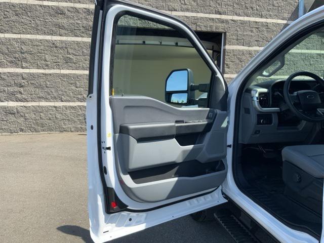 new 2025 Ford F-350 car, priced at $70,000