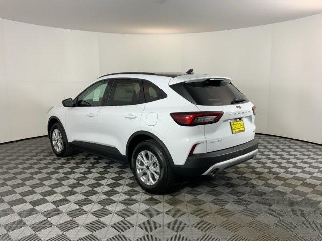 new 2025 Ford Escape car, priced at $31,628