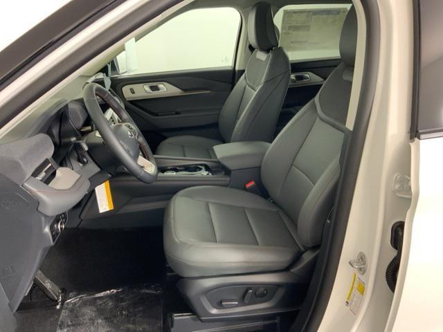new 2025 Ford Explorer car, priced at $46,937
