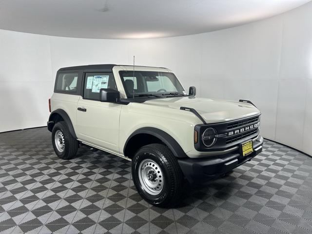new 2025 Ford Bronco car, priced at $38,842