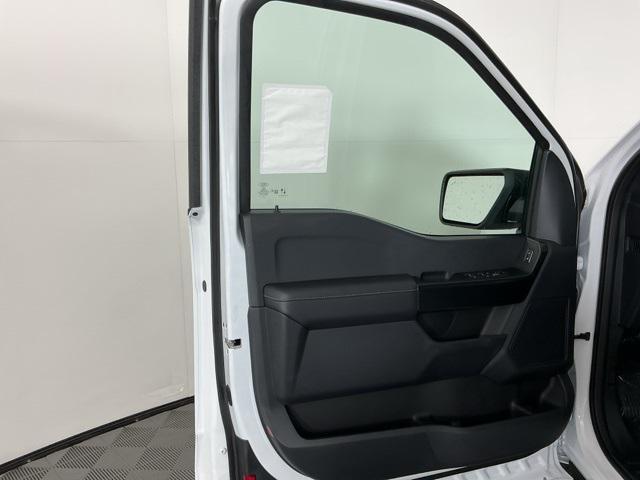 new 2025 Ford F-150 car, priced at $45,575