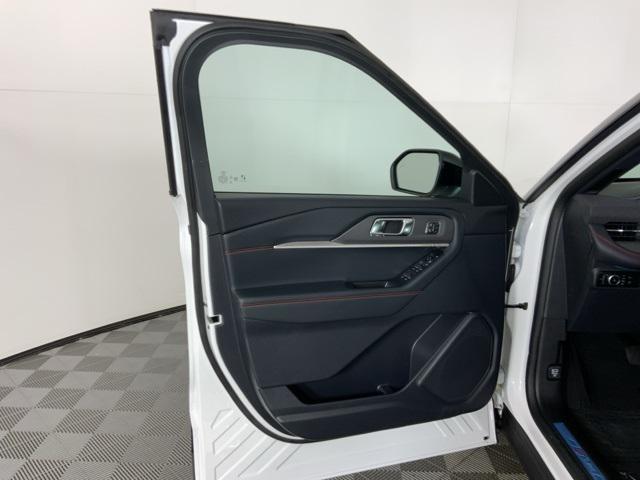 new 2025 Ford Explorer car, priced at $48,999