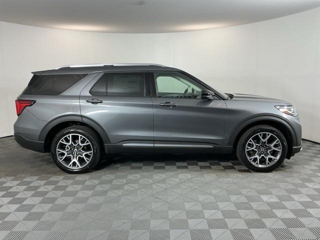 new 2025 Ford Explorer car, priced at $58,025