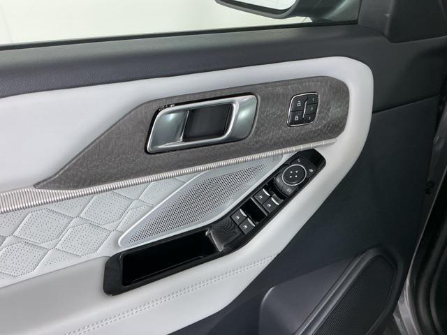 new 2025 Ford Explorer car, priced at $58,025