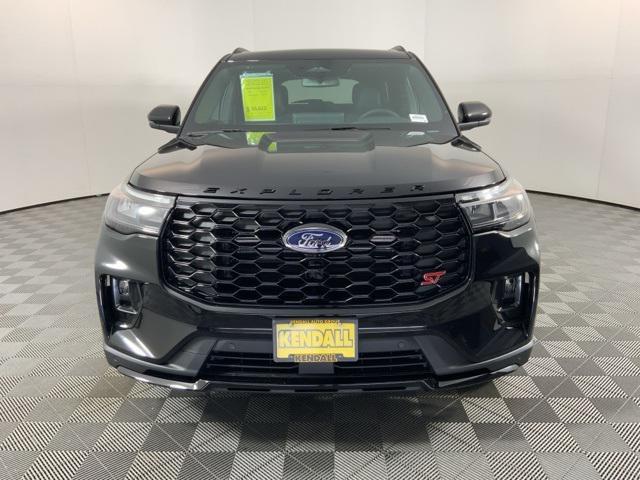 new 2025 Ford Explorer car, priced at $56,622