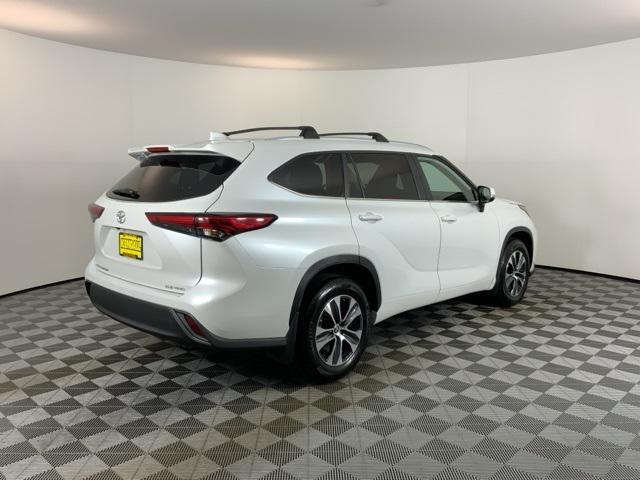 used 2023 Toyota Highlander car, priced at $42,971