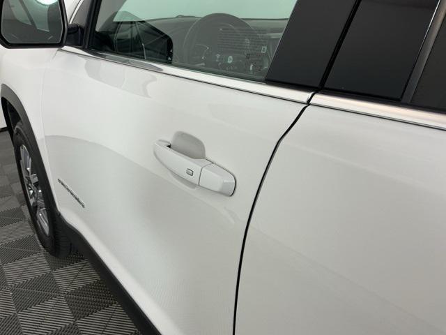 used 2023 GMC Acadia car, priced at $24,971
