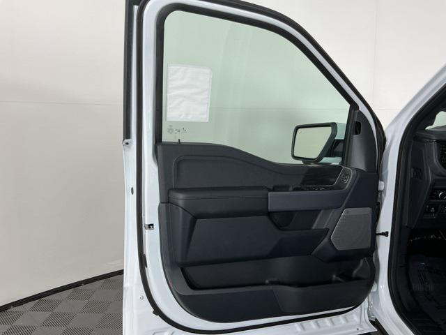 new 2025 Ford F-150 Lightning car, priced at $76,404