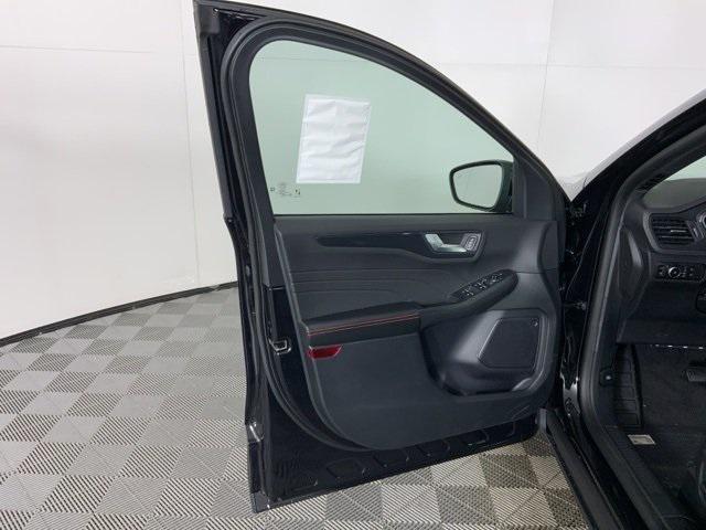 new 2025 Ford Escape car, priced at $35,833