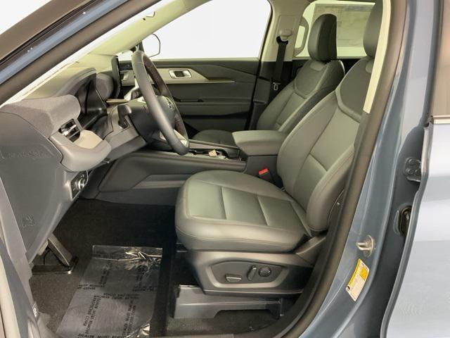 new 2025 Ford Explorer car, priced at $46,190
