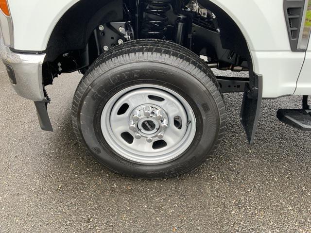new 2025 Ford F-350 car, priced at $57,455