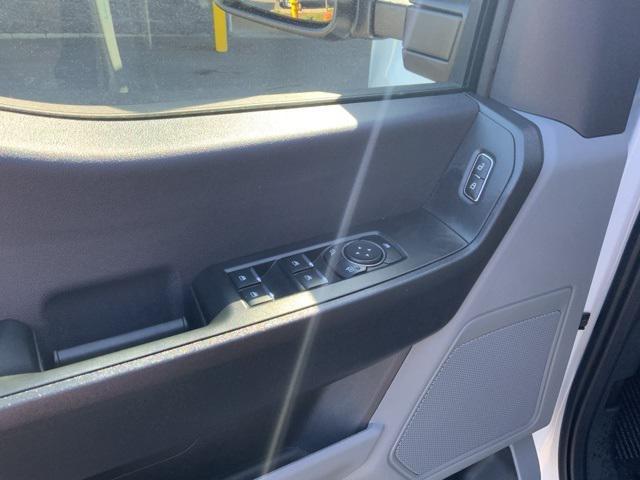 new 2025 Ford F-350 car, priced at $70,330