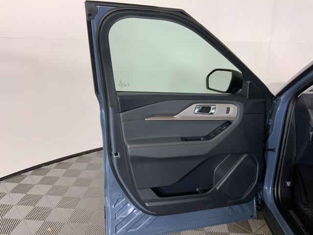 new 2025 Ford Explorer car, priced at $41,519