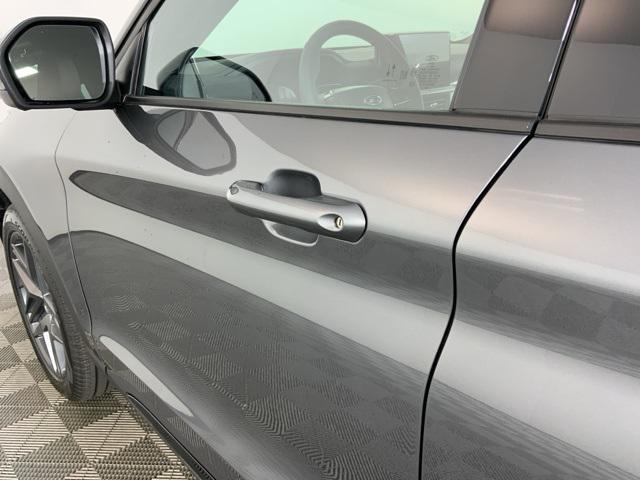 new 2025 Ford Explorer car, priced at $55,974