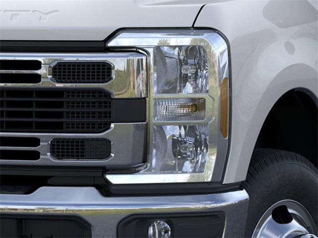 new 2024 Ford F-350 car, priced at $60,670