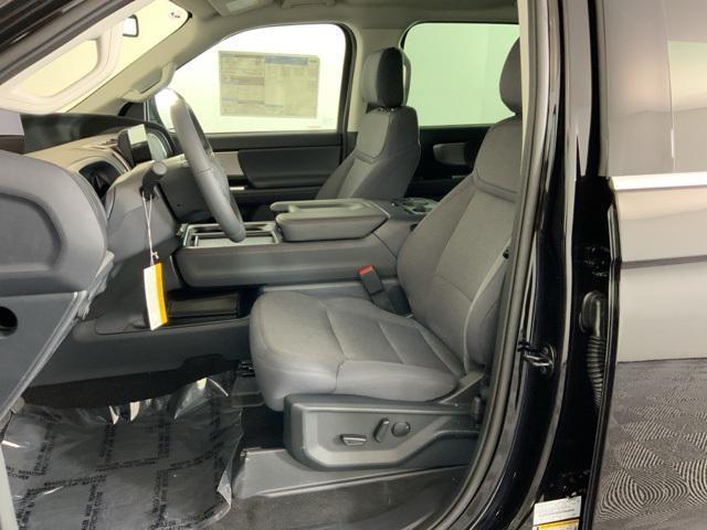 new 2025 Ford Expedition car, priced at $67,400