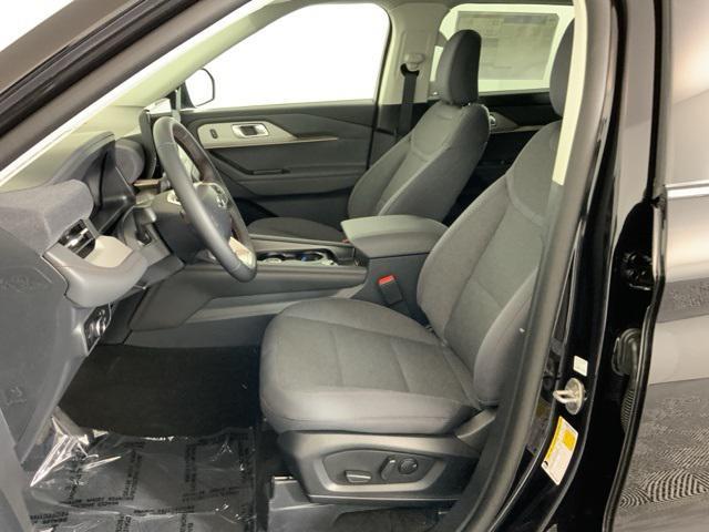 new 2025 Ford Explorer car, priced at $39,748