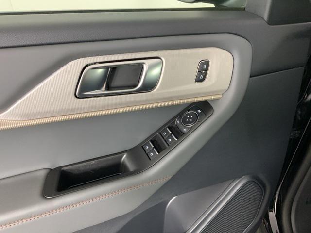 new 2025 Ford Explorer car, priced at $39,748