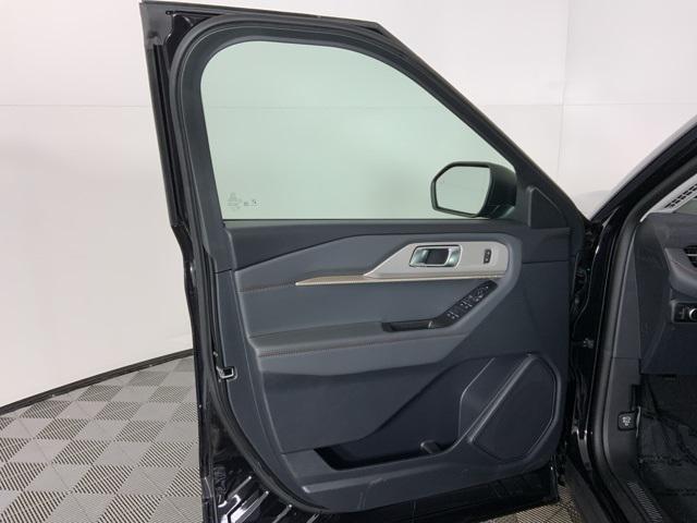 new 2025 Ford Explorer car, priced at $39,748