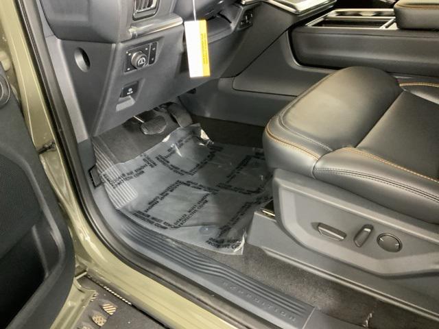 new 2025 Ford Expedition car, priced at $83,960