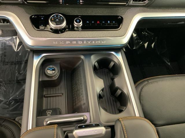 new 2025 Ford Expedition car, priced at $83,960