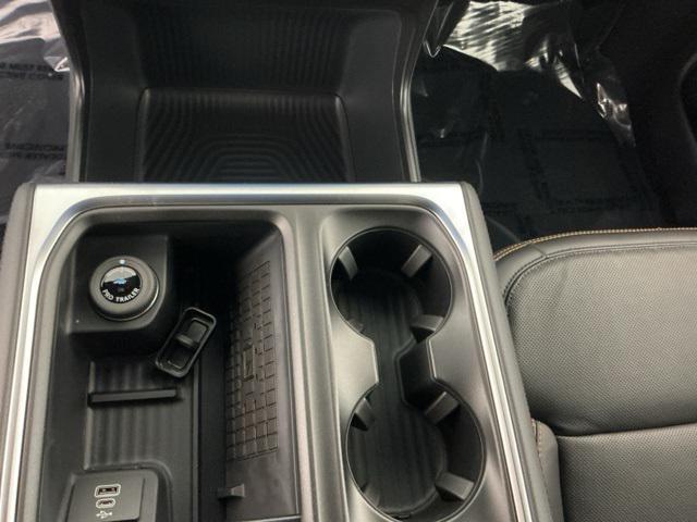 new 2025 Ford Expedition car, priced at $88,350