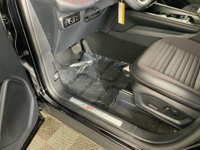 new 2025 Ford Explorer car, priced at $47,198