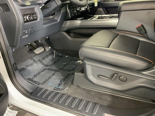 new 2025 Ford F-250 car, priced at $92,770
