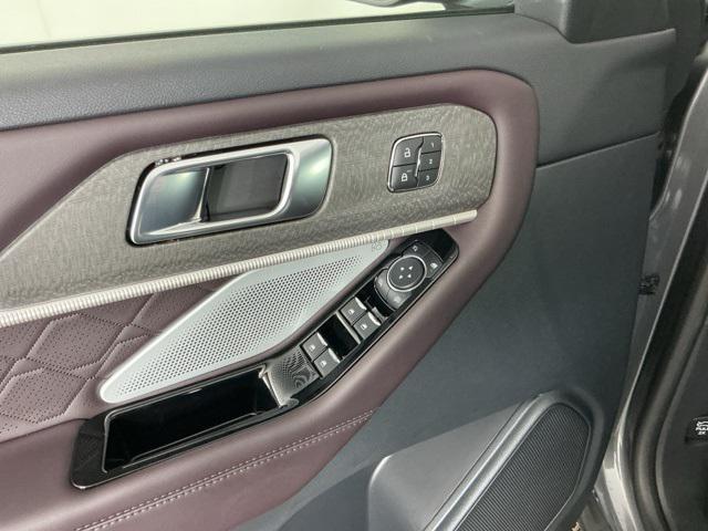 new 2025 Ford Explorer car, priced at $57,500