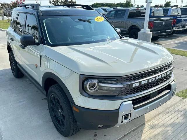 new 2025 Ford Bronco Sport car, priced at $39,302