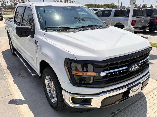 new 2024 Ford F-150 car, priced at $40,400