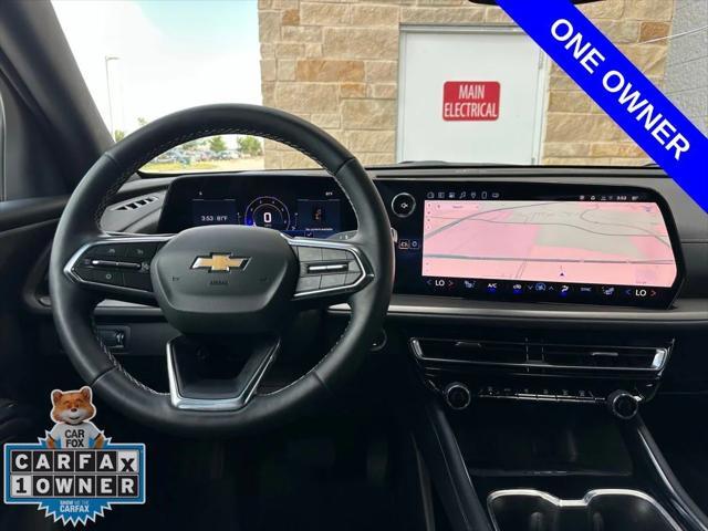 used 2025 Chevrolet Traverse car, priced at $40,899