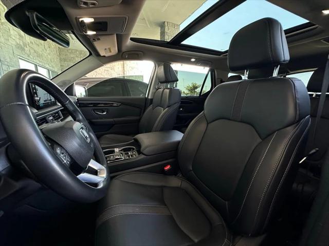 used 2025 Honda Pilot car, priced at $42,595