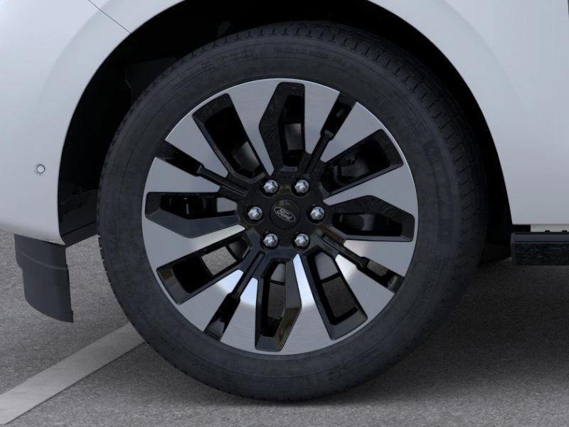 new 2025 Ford Expedition car, priced at $77,188