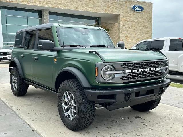 new 2025 Ford Bronco car, priced at $65,117