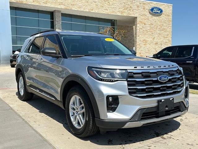 new 2025 Ford Explorer car, priced at $41,620