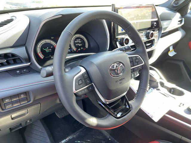 new 2025 Toyota Highlander car, priced at $51,423
