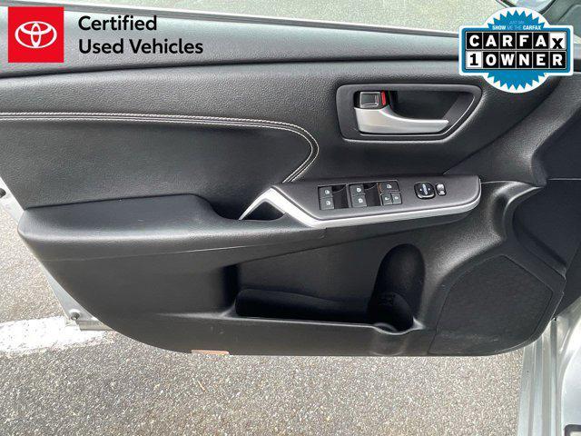 used 2015 Toyota Camry Hybrid car, priced at $17,500