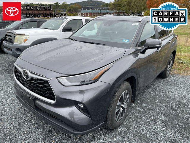 used 2024 Toyota Highlander car, priced at $43,750