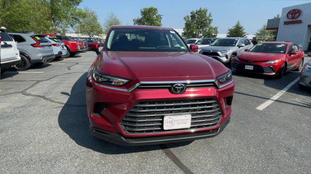 new 2025 Toyota Highlander car, priced at $45,868
