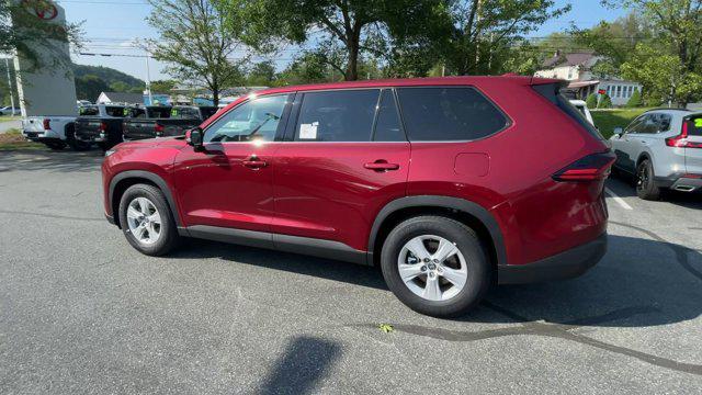 new 2025 Toyota Highlander car, priced at $45,868