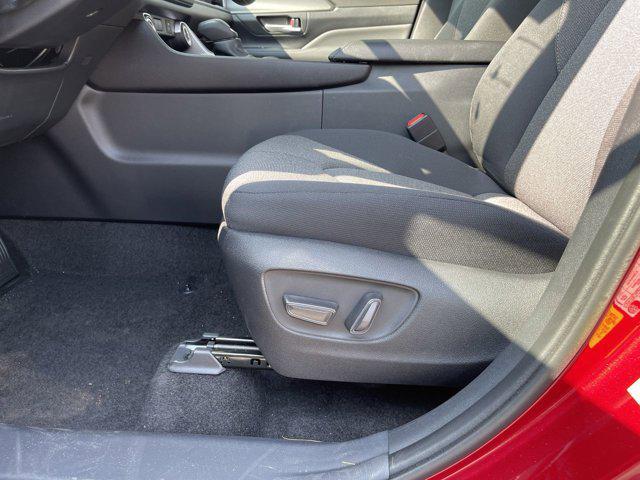 new 2025 Toyota Highlander car, priced at $45,868