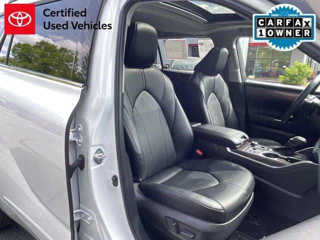 used 2023 Toyota Highlander car, priced at $43,000