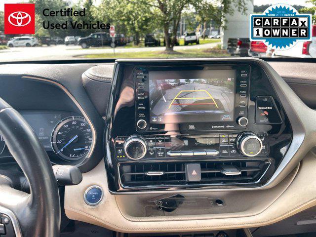 used 2020 Toyota Highlander Hybrid car, priced at $33,500